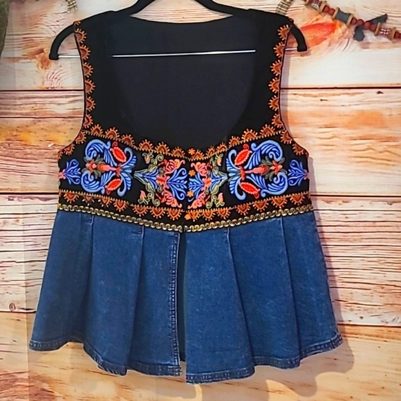 HANDMADE~UPCYCLED by ☆OKDco. VELVETEEN EMBROIDERED PARTY TOP!❤️SZ-MED - Picture 13 of 14